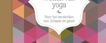 De 7 Spirituele Wetten van Yoga: Een Holistische Benadering door David Simon en Deepak Chopra. yogabloghttps://amzn.to/3RFmdny