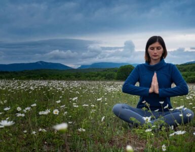 Wat is Innerlijke Stilte Meditatie: Bereik rust en Helderheid yogablog