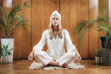 Wat is Kundalini Meditatie- Activeer Levensenergie voor Spirituele Verlichting yogablog